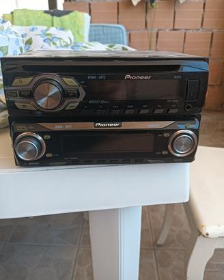Due stereo della Pioneer 