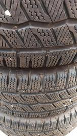 PNEUMATICI USATI CARICO 215 65 15