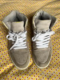 Nike Air Jordan 1 Mid SE Particle Grey.