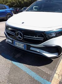 Mercedes benz suv eqa250+
