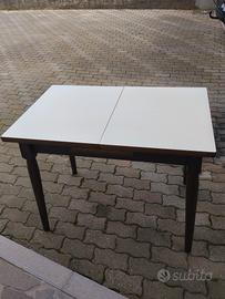 tavolo in legno allungabile 