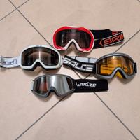 Mascherine e guanti da sci