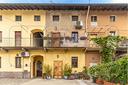 terracielo-con-due-appartamenti-in-contesto-di-cor