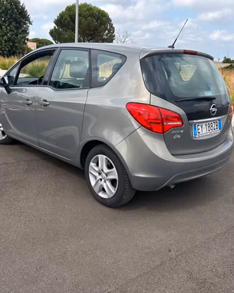 Opel Meriva 1.6 DIESEL 95 cavalli Anno 2015 