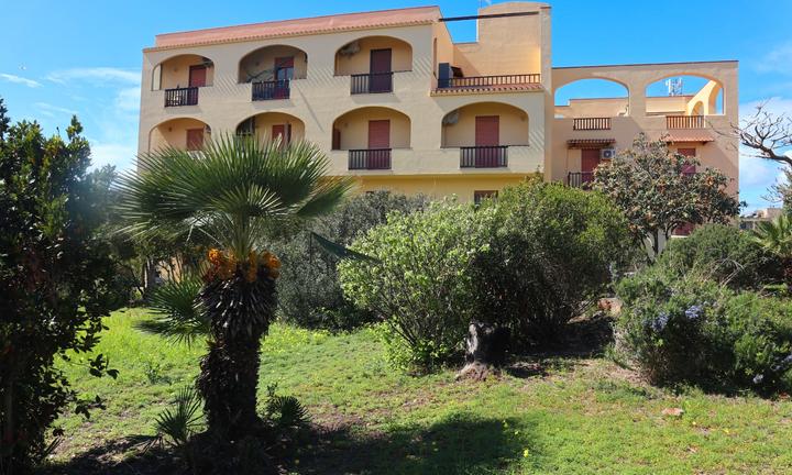 Alghero bilocale zona Calabona 100 m dal mare