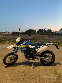 Suzuki VALENTI Racing SM 125 Z