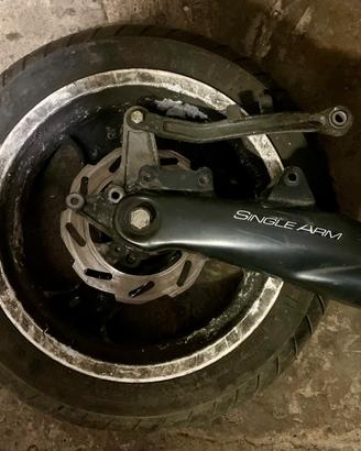 Parte anteriore peugeot speedfighter