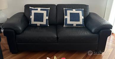 PRIVATO:- Divani Pelle Natuzzi 2 e 3 Posti.