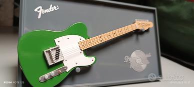 modellino Guitar Fender 15cm Francis Rossi 
