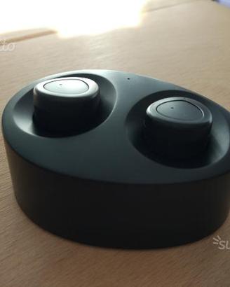 Auricolari bluetooth con base di ricarica