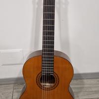 Chitarra classica Yamaha  C40 con supporto 