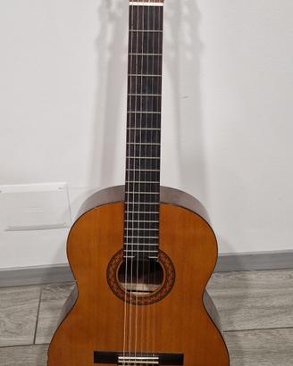 Chitarra classica Yamaha  C40 con supporto 