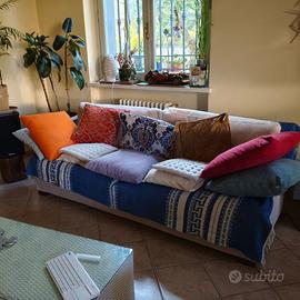 DIVANO CON POUF IN TESSUTO BEIGE CHIARO 3/4 posti