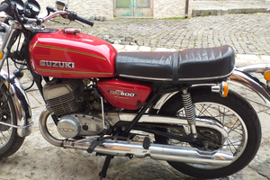 Suzuki gt 500