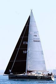 Elan 450 imbarcazione a vela