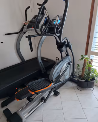 Ellittica NordicTrack E9.5 Lift – Come Nuova