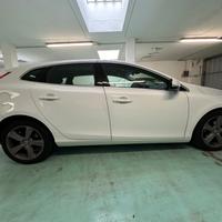 Volvo V40 D2 1.6 diesel (anche per neopatentati)
