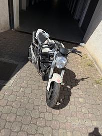 Ducati monster 696 plus