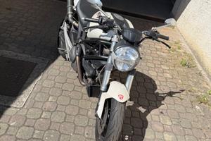 Ducati monster 696 plus