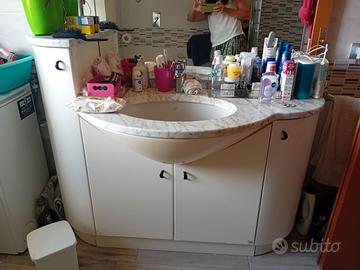 Mobile bagno con specchio
