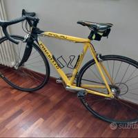 Bicicletta da corsa Pinarello
Angliru tg. m/