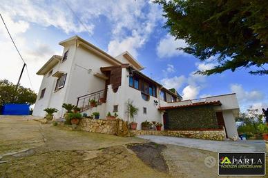 Villa di 1410 m² con 5 locali e box auto a Canicat