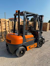Carrello elevatore diesel OMG 25 D
