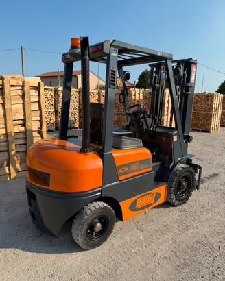 Carrello elevatore diesel OMG 25 D