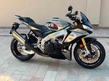 Aprilia tuono V4 1100