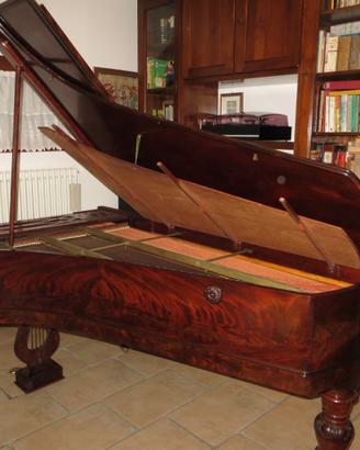 Pianoforte Pleyel del 1845.
