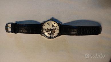 Orologio automatico scheletrato