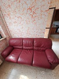 divano in pelle bordeaux 