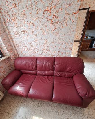 divano in pelle bordeaux 