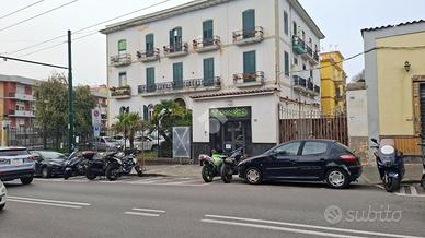 3 LOCALI A PORTICI