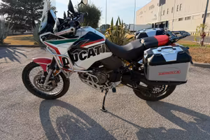 Desert X super accessoriato meno di 4000km