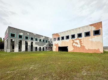 CAPANNONE A ACQUANEGRA SUL CHIESE