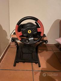 Volante Ferrari e pedaliera per Playstation