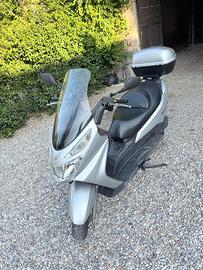 scooter Burgman 150