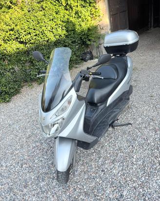 scooter Burgman 150