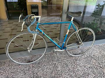 Bicicletta da corsa vintage d’epoca
