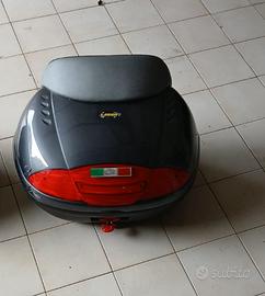Bauletto moto givi capienza 2 caschi integrali