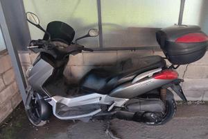 SCOOTER  XMAX