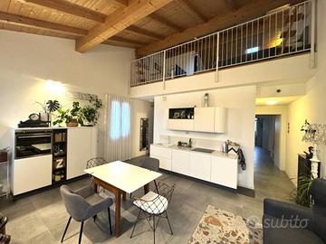 Appartamento di 127 m² con 4 locali e box auto a M