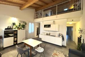 Appartamento di 127 m² con 4 locali e box auto a M