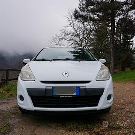 RENAULT Clio 3ª serie - 2010