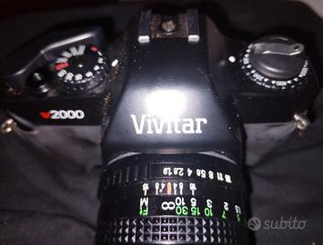 Macchina fotografica col rullino vivitar 
