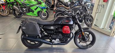 Moto Guzzi V7 stone 