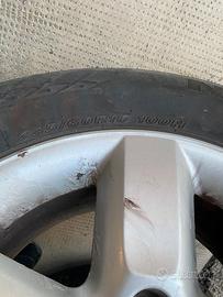 4 pneumatici quattro stagioni con cerchi in lega