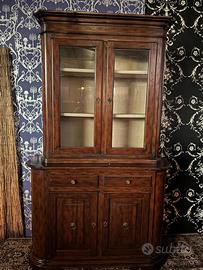 Cristalliera in noce