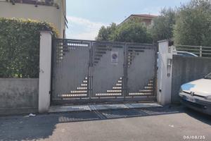 Posto auto in cortile chiuso